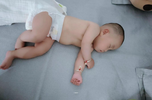 福安怀孕多久肚子会胀气